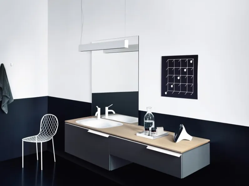Mobile da Bagno sospeso in laccato opaco grigio e top in legno Flat XL composizione 25 di Agape