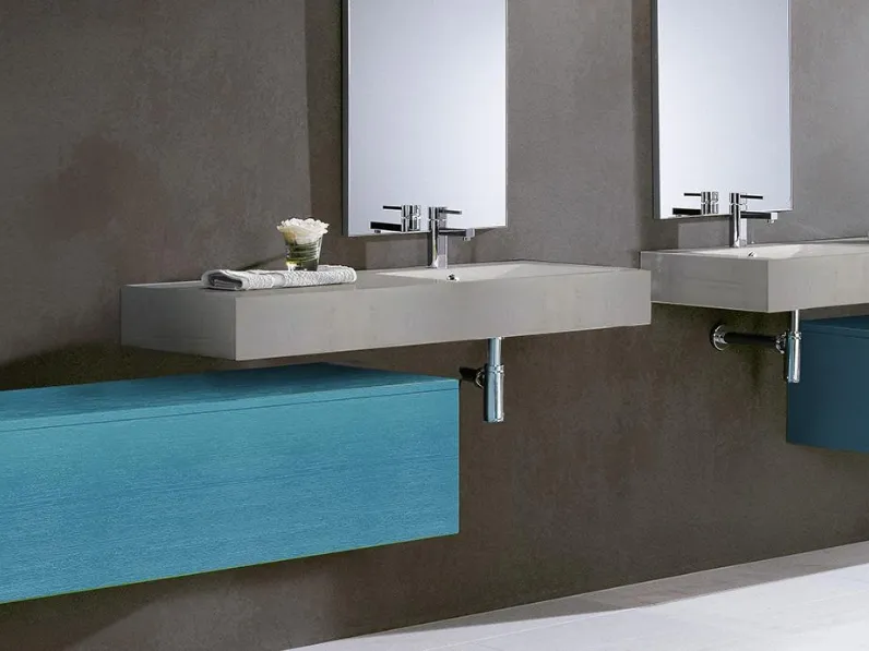 Mobile da Bagno sospeso Goccie 07 04 in Rovere spazzolato laccato a poro aperto Blu Oceano e piano in malta cementizia ecologica con vasca integrata di Lavalle