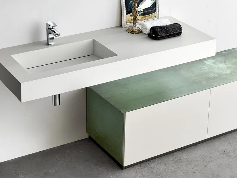 Mobile da Bagno a terra Via Veneto 01 09 in laccato Verde e Bianco Luna con piano in Tecnoril con vasca integrata di Lavalle