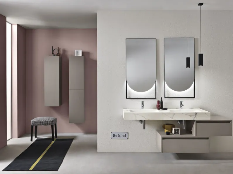 Mobile da Bagno sospeso Piave in nobilitato Tortora frassinato con top in HPL Bianco Statuario di Bluelife