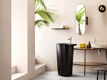 Mobile da bagno Plural 01 di Vitra: eleganza e funzionalità per il tuo spazio benessere.