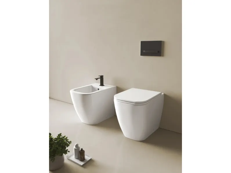 Sanitari a terra Teo in ceramica di Disenia
