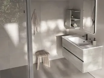 Mobile da bagno sospeso Tris 09 Kios: essenziale, elegante, salvaspazio.