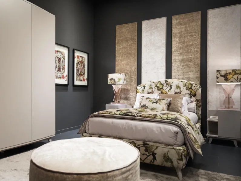 Cameretta Contemporary Glamour 17C in laccato opaco con letto in tessuto floreale imbottito di Halley 