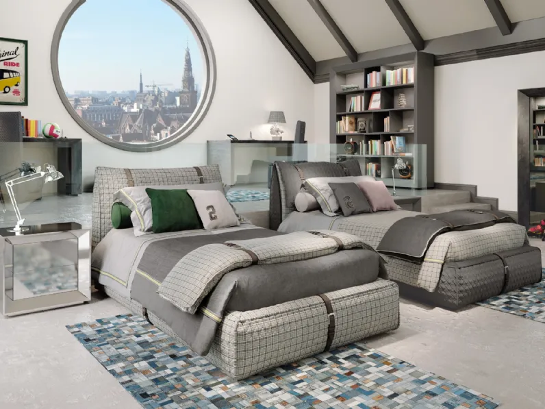 Cameretta componibile Contemporary Lovelove 37C con due letti in tessuto imbottito e angolo studio di Halley 