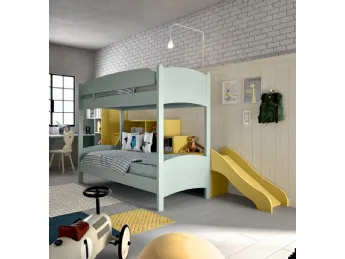 La cameretta con letti a castello Luna di Scandola offre uno spazio funzionale e design accattivante