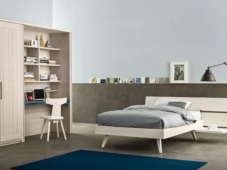 Cameretta per ragazzi in legno massello M12 Maestrale con scrivania di Scandola