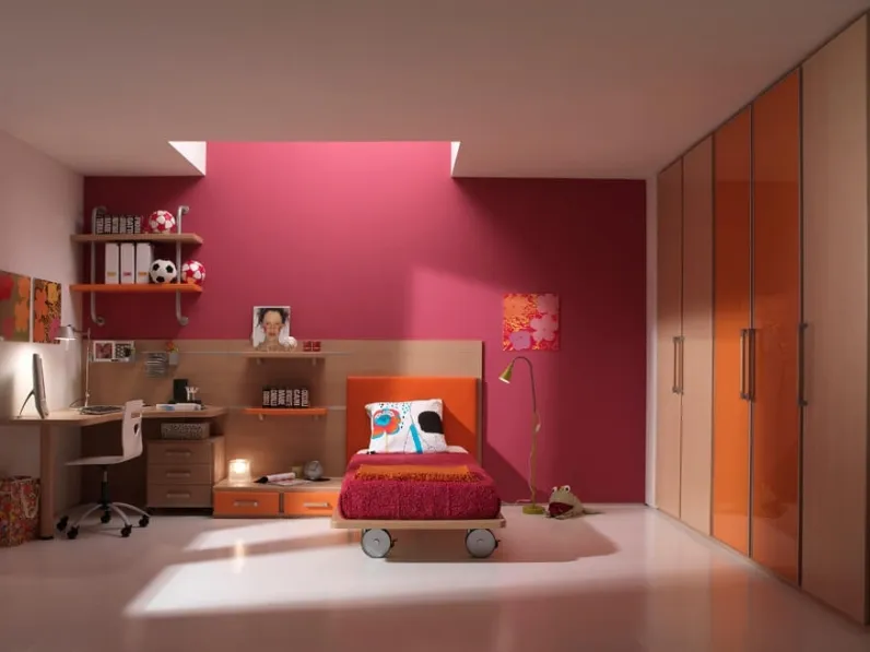 Cameretta componibile in legno e laccato lucido con angolo scrivania Life System 05 di Marzorati