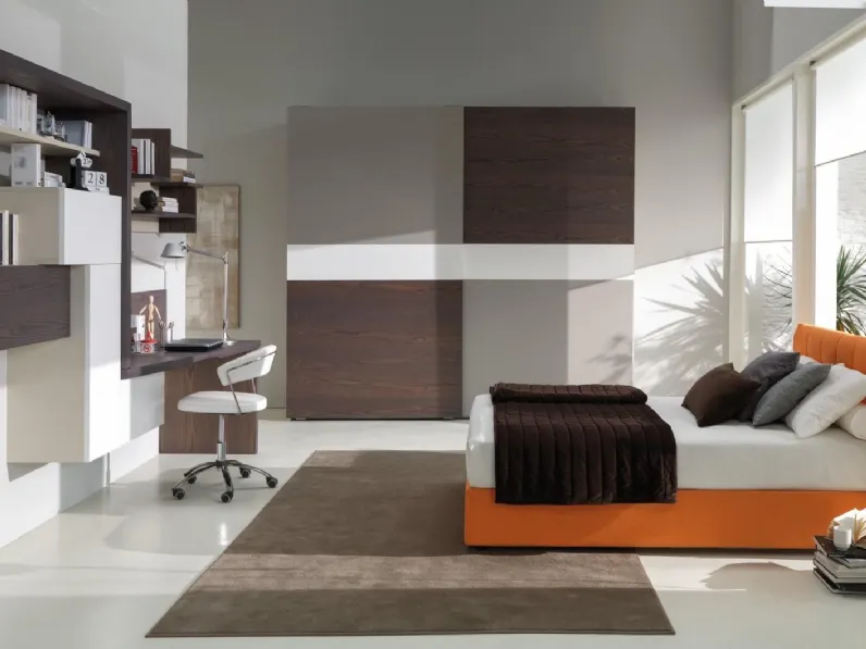 Cameretta su misura con scrivania a penisola e pensili sospesi Playwood 03 di Marzorati