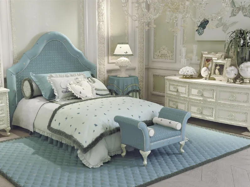 Cameretta Romantic Lovelove 06R in laccato opaco con decori in bassorilievo e maniglie a forma di rosa di Halley 