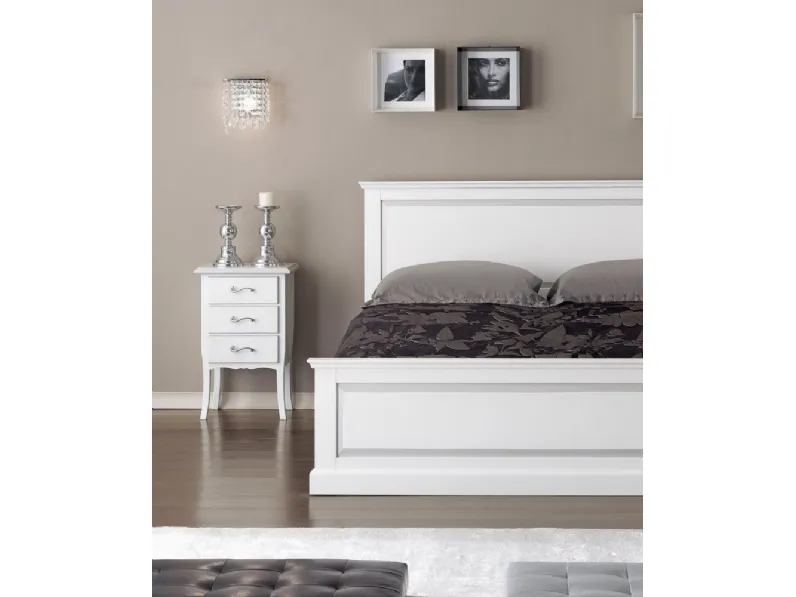 Comodino a tre cassetti in legno laccato 3022-A di Zanini