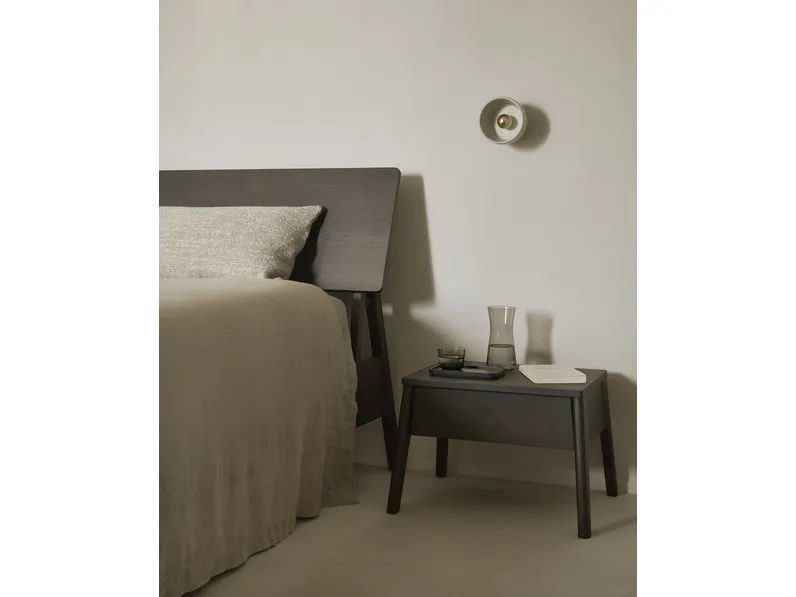 Comodino Air in rovere marrone di Ethnicraft
