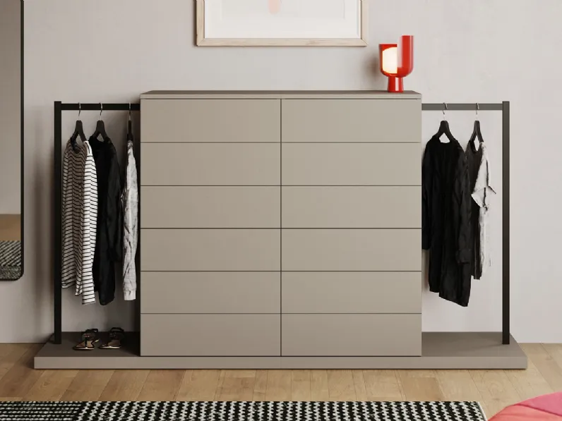 Settimanale Ambrogio con appendiabiti integrato di Clever