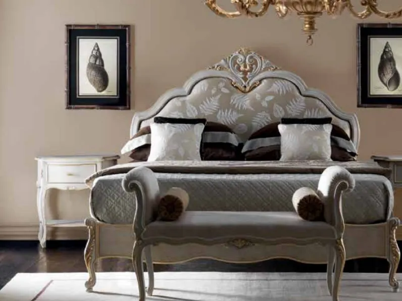 Comodino classico in legno Art 2531 di Vittorio Grifoni