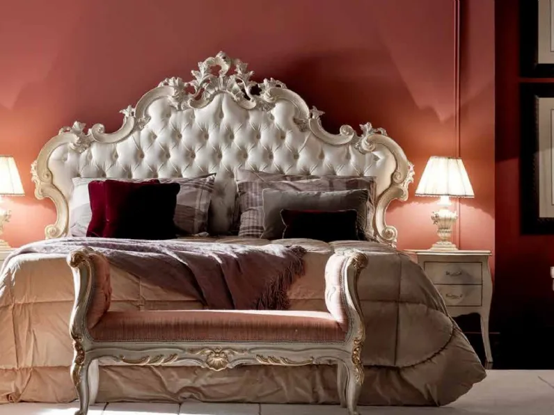 Comodino classico in legno Art 2547 di Vittorio Grifoni