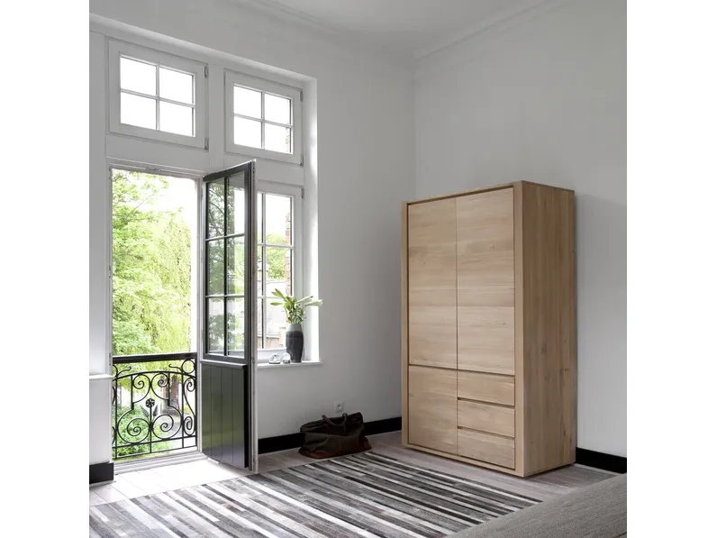 Cassettiera Shadow in rovere di Ethnicraft