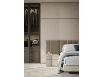 Il comodino Code di Colombini Casa unisce design moderno e funzionalità d'uso quotidiano.