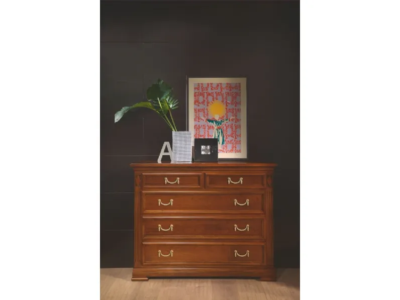 Comò classico in legno con 5 cassetti con maniglie in ottone Villa Borghese 5373 di Selva