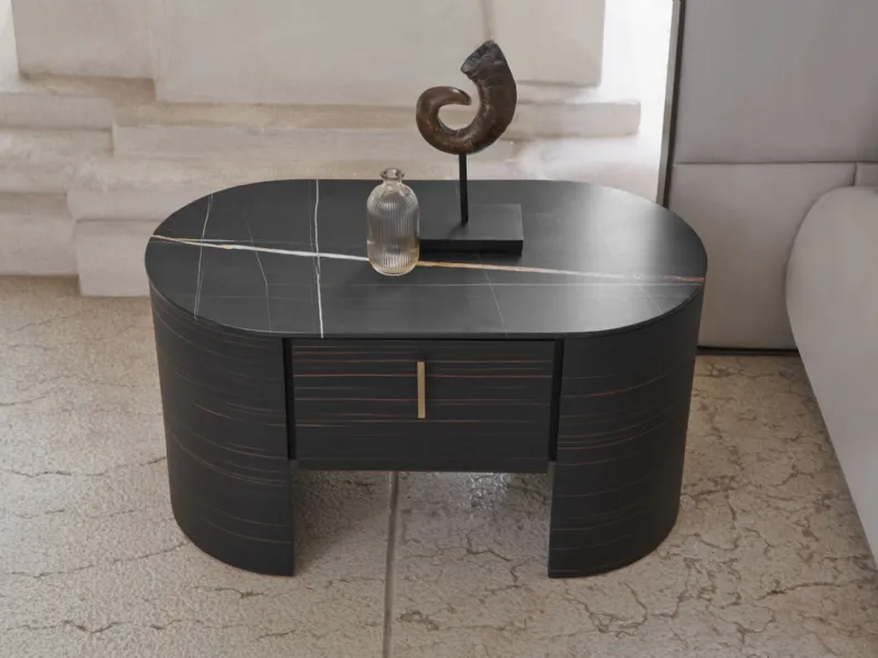 Comodino Charlie in legno con top in marmo di Conte