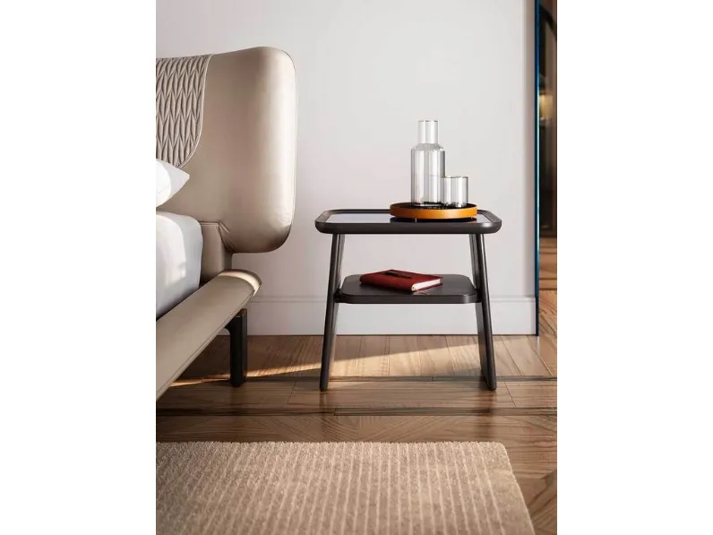 Comodino in legno massello Duo di Poltrona Frau