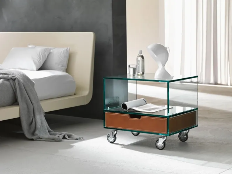 Comodino in vetro su ruote con cassetto in cuoio Grattacielo di Tonelli