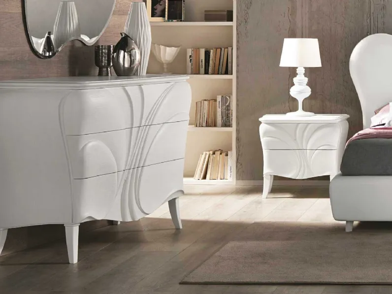 Gruppo Notte Fiocco dallo stile bombato con intarsio in Frassino Bianco di Euro Design