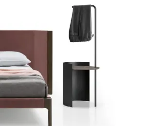 Comodino servetto Leonardo di SantaLucia: eleganza essenziale per ogni ambiente.