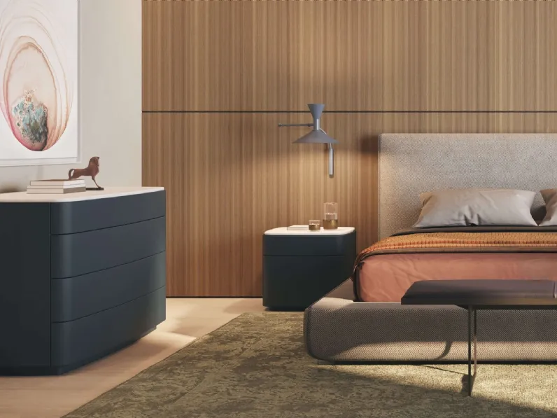 Gruppo notte Lullaby laccato opaco con top in marmo di Lema