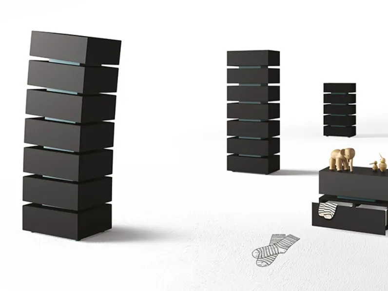 Comodino e Cassettiera NYC & Pisa in legno laccato di Minotti Italia