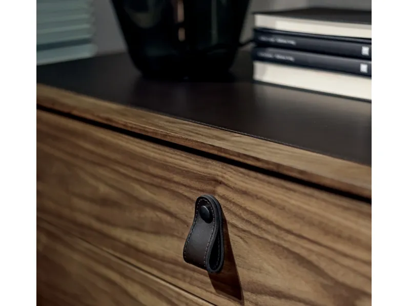 Comò Rialto Night Fly Dresser in listellare e legno massello con maniglie in cuoio di Riva1920