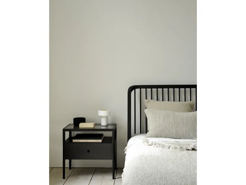 Comodino Spindle di Ethnicraft