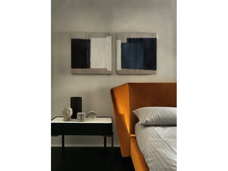 Comodino Twelve C in frassino tinto nero e piano in cristallo decorato a mano di Gallotti&Radice