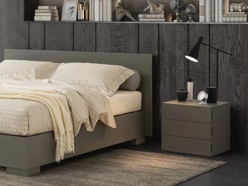 Comodino Vasto 48 in legno con 3 cassetti di Oggioni