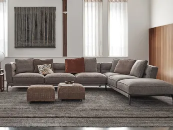 Il divano angolare Adda di Flexform è un capolavoro di design e comfort.