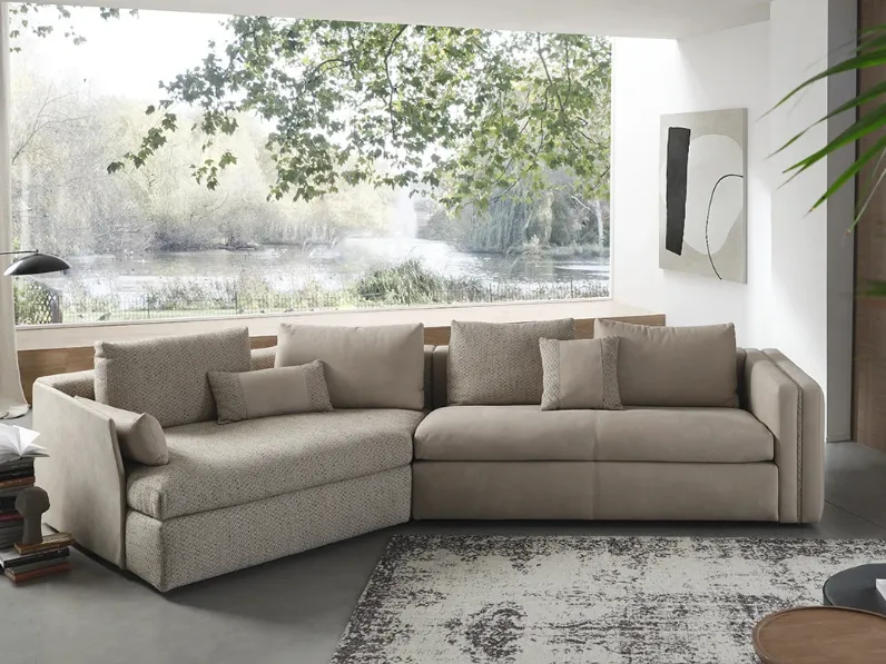 Divano in tessuto Hermes di Delta Salotti