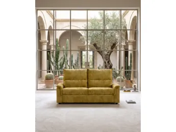 Il divano letto Roma di Bruma unisce design moderno e praticità.