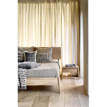 Letto Air in rovere di Ethnicraft