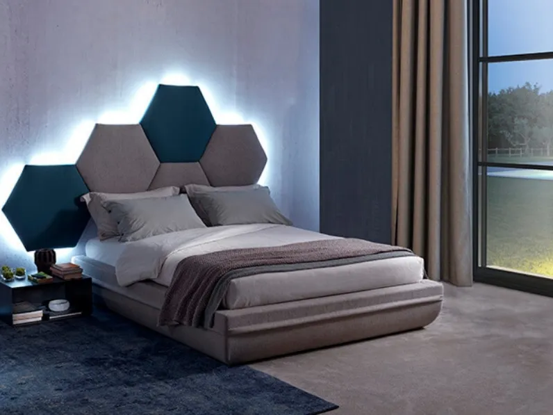 Letto Alain bed in tessuto imbottito di Barzaghi Salotti