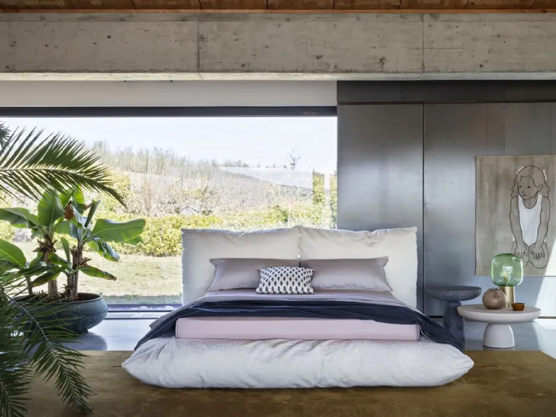 Letto in tessuto imbottito Alba di Mogg