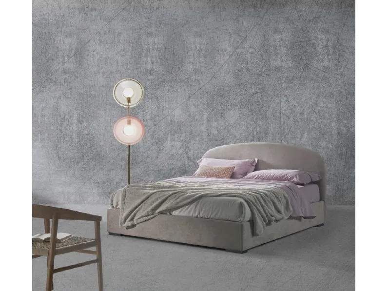 Letto in tessuto con testiera sagomata Andromeda di Lettissimi