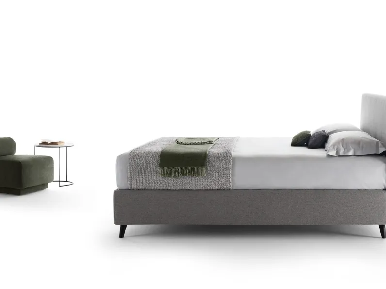 Letto in tessuto con contenitore Arata di Rosini Night