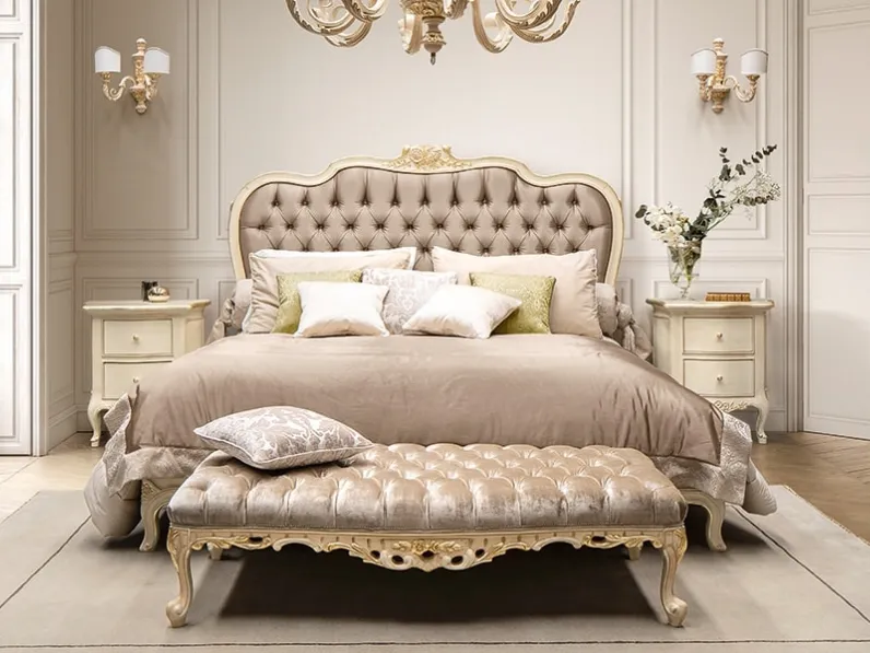 Letto classico in tessuto con testiera lavorazione capitonné Art 0194 di Vittorio Grifoni