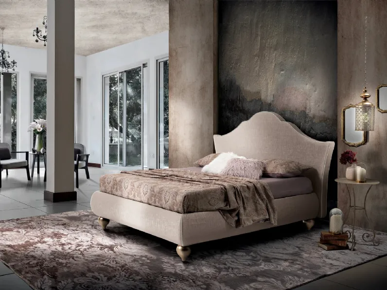 Letto in tessuto con testiera sagomata Union di Artigianaletti