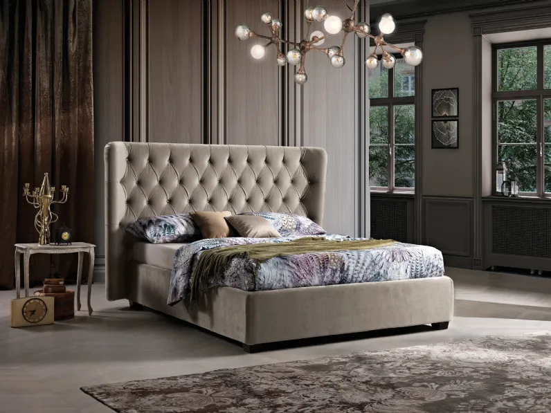 Letto in tessuto con testiera imponente lavorazione capitonnè Victoria di Artigianaletti