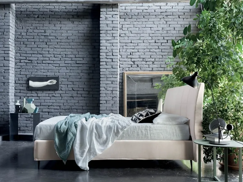 Letto matrimoniale in tessuto con testiera Bali di Rigosalotti