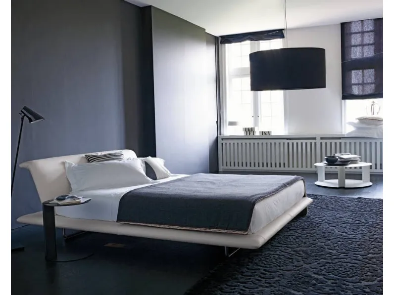 Letto matrimoniale di design Siena di B&B Italia