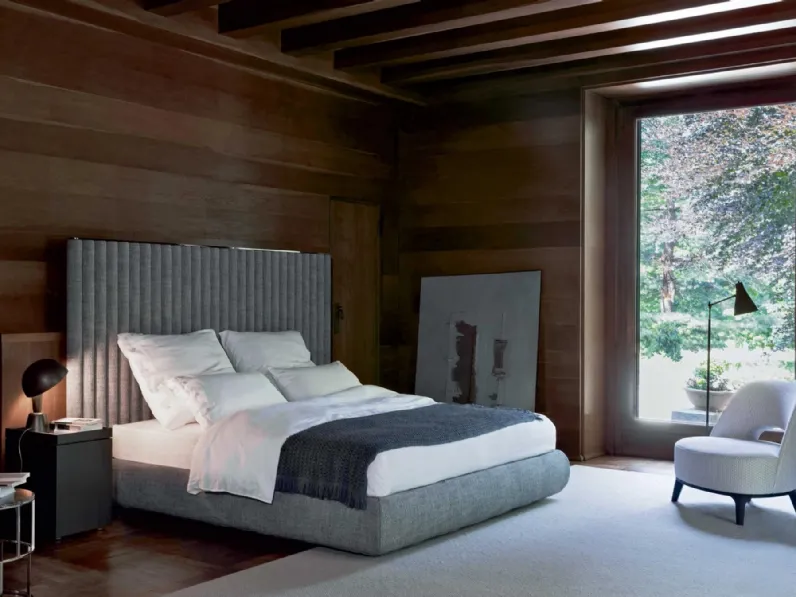 Letto in tessuto imbottito con testiera Biarritz di Flexform