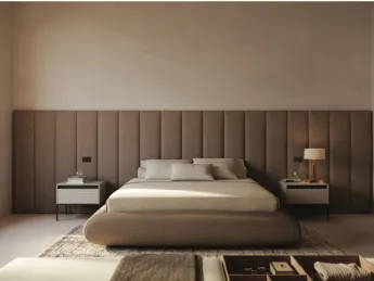 Letto matrimoniale Boiserie Tumidei: eleganza artigianale senza tempo.
