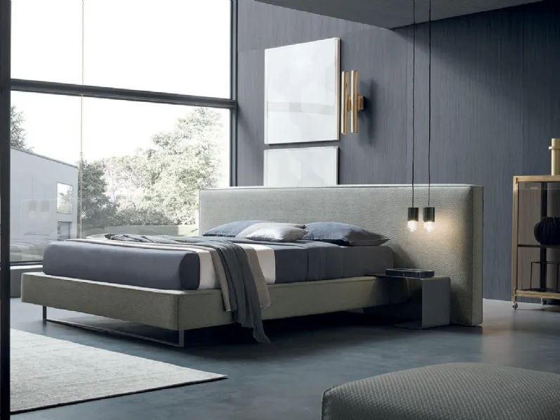 Letto in tessuto dal design lineare ed essenziale Bowie di Felis