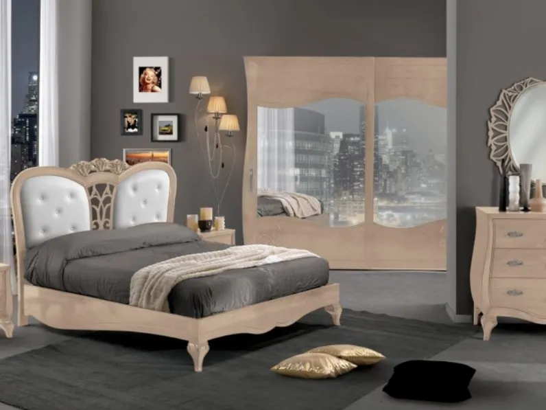 Letto Chantal art 4700 con testiera imbottita di Padovani Mobili
